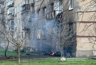 Росіяни вдарили по Дніпропетровщині: пошкоджені підприємства та будинки, є постраждалі